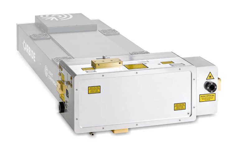 可调谐模块 I-OPA-SH-HP 连接到 CARBIDE-CB5 机体上