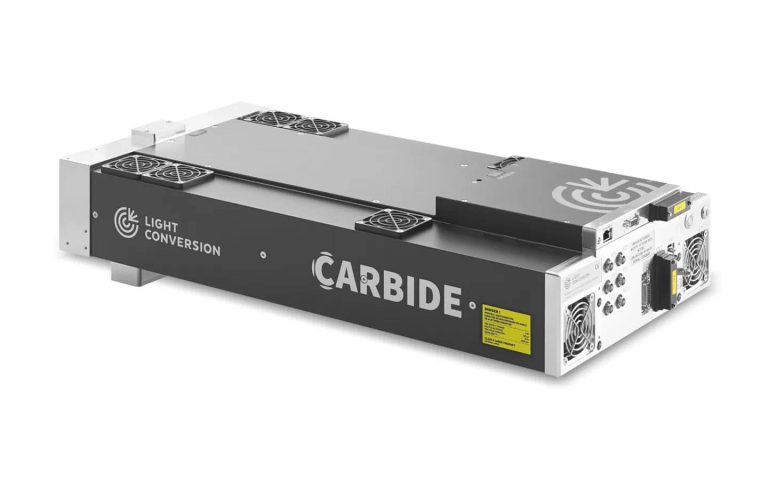 风冷型 CARBIDE-CB5 飞秒激光器 (后视图）